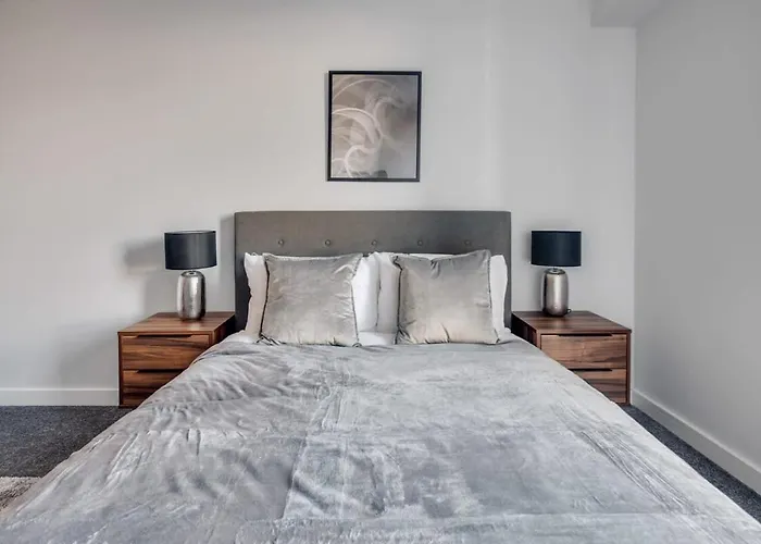 Smart 2 Bedroom Flat In The Heart Of Birmingham