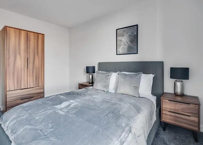 Smart 2 Bedroom Flat In The Heart Of Birmingham