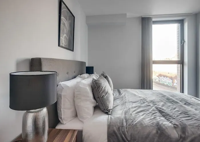 Smart 2 Bedroom Flat In The Heart Of Birmingham