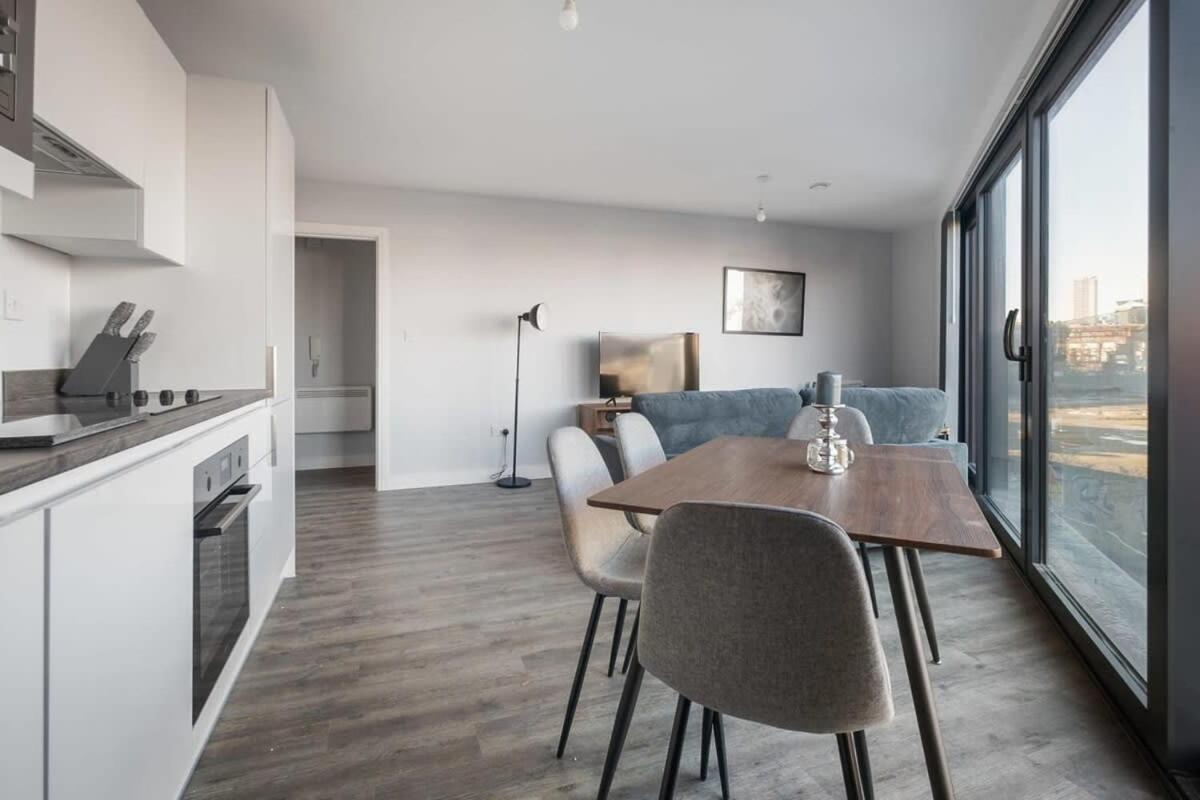 Apartment Smart 2 Bedroom Flat In The Heart Of Birmingham