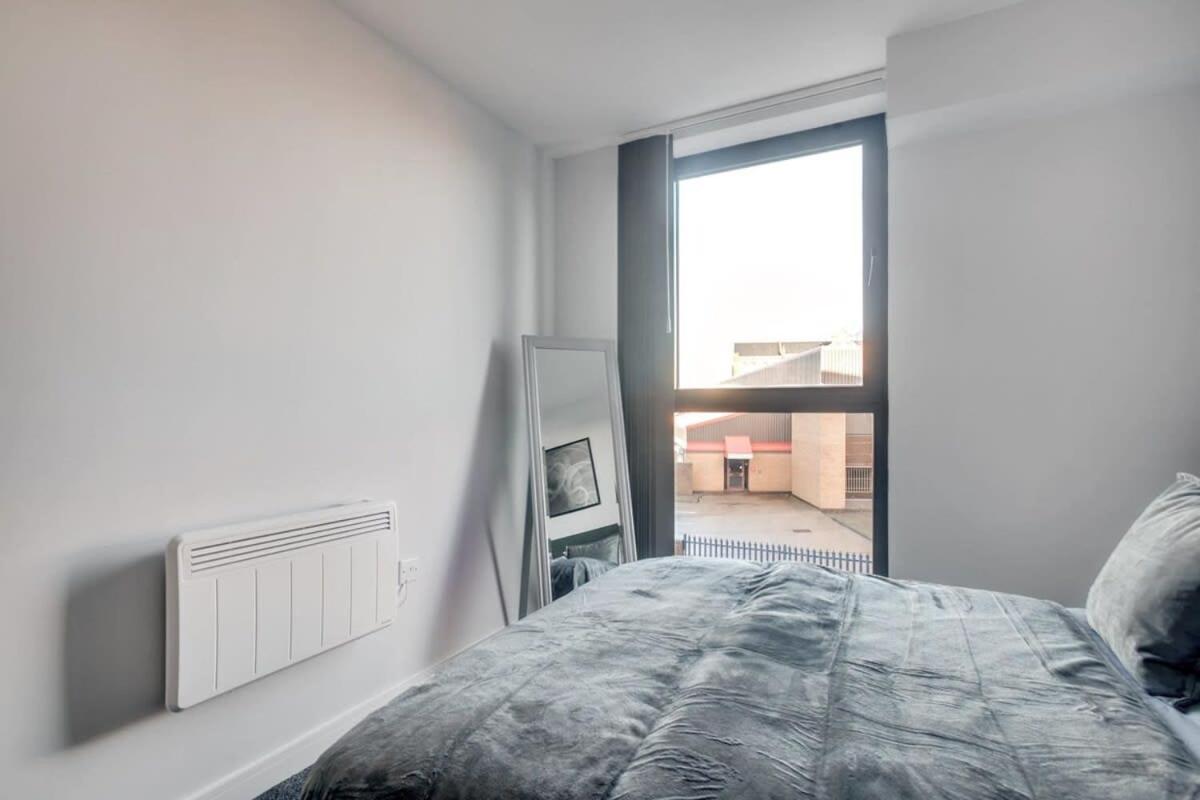Smart 2 Bedroom Flat In The Heart Of Apartment *