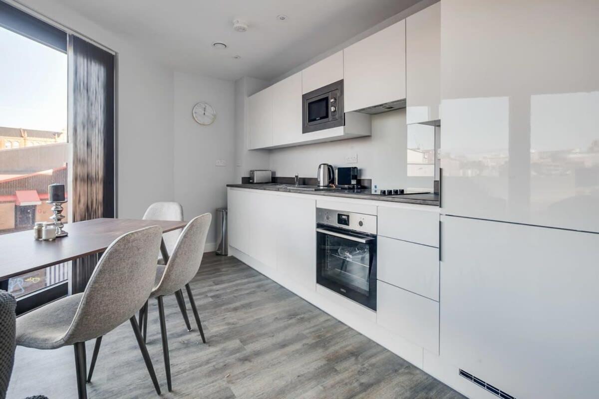 Apartment Smart 2 Bedroom Flat In The Heart Of *